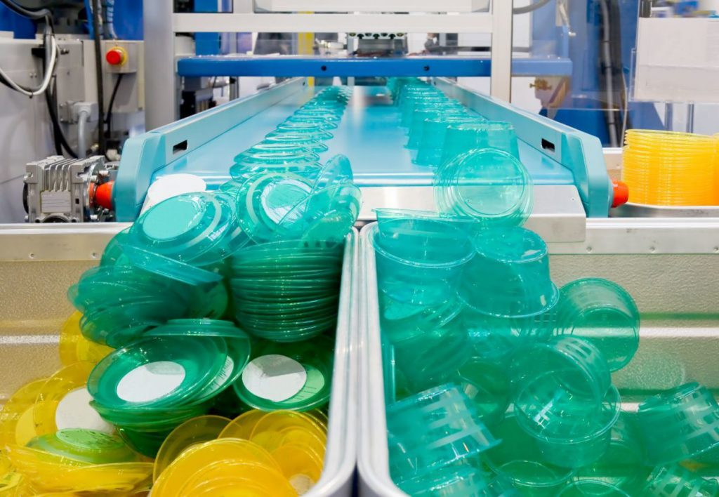 В Чехии ограничивают производство изделий из пластика